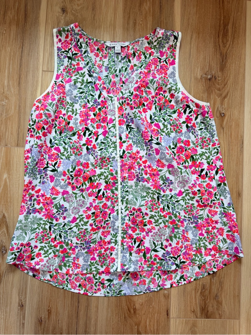 41 Hawthorn Floral Split Neck Blouse - size large